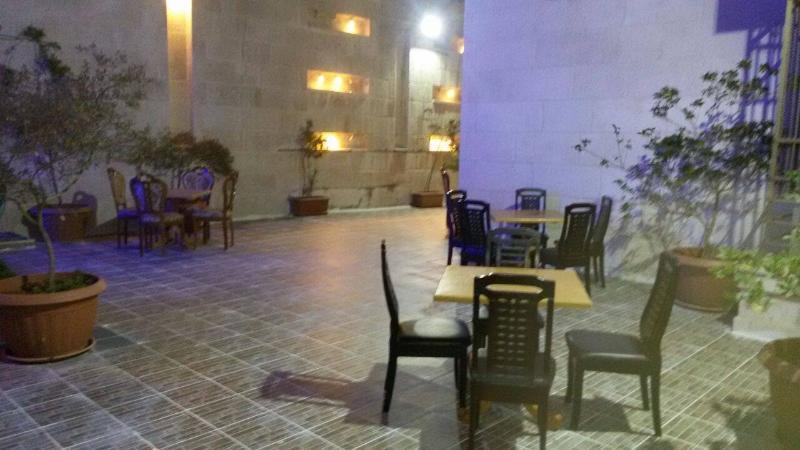 Jad Hotel Suites Amman Exterior photo