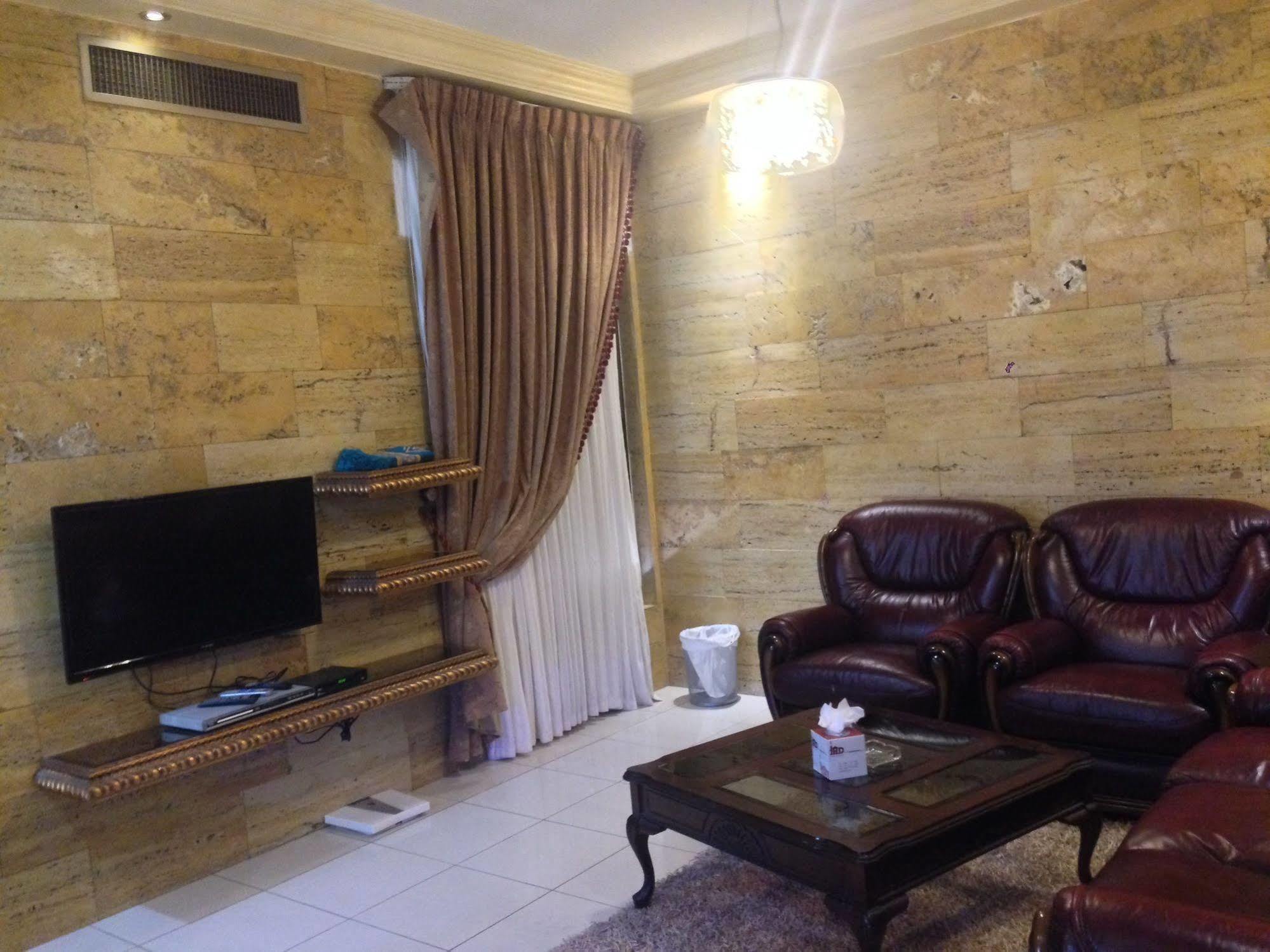 Jad Hotel Suites Amman Exterior photo