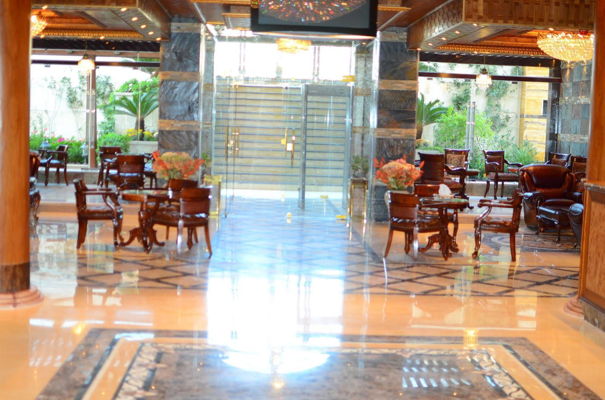 Jad Hotel Suites Amman Exterior photo
